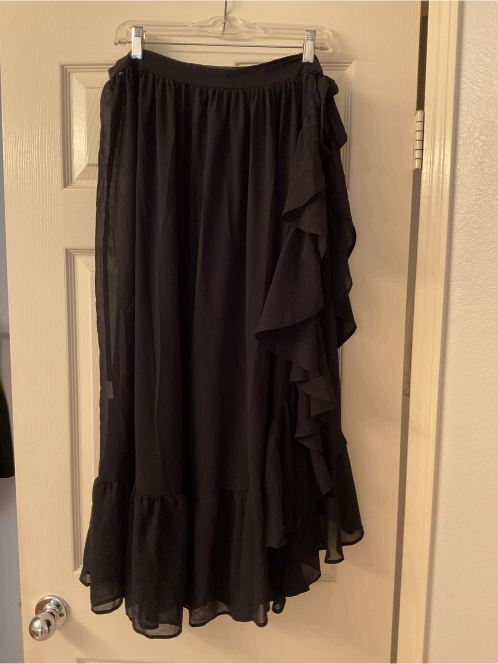 “NWOT”Flowy Black High-Low Ruffle Skirt